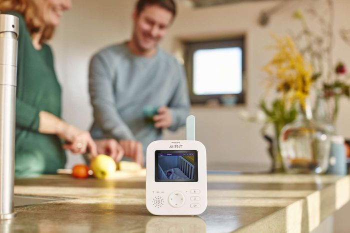 Цифрова відеоняня Philips Avent з кольоровим LCD-дисплеєм 2,7'' (SCD620/52)