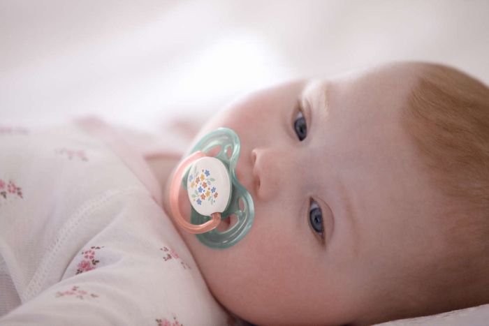 Пустушка для дівчинки Philips Avent Freeflow, 2 шт. (SCF172/02)