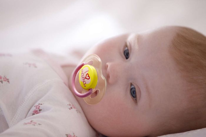 Пустушка для дівчинки Philips Avent Classic, I love, 2 шт. (SCF172/50)