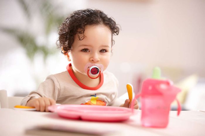 Пустушка для дівчинки Philips Avent Classic, 2 шт. (SCF182/15)