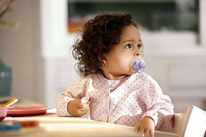 Пустушка для дівчинки Philips Avent Classic, 2 шт. (SCF197/22)