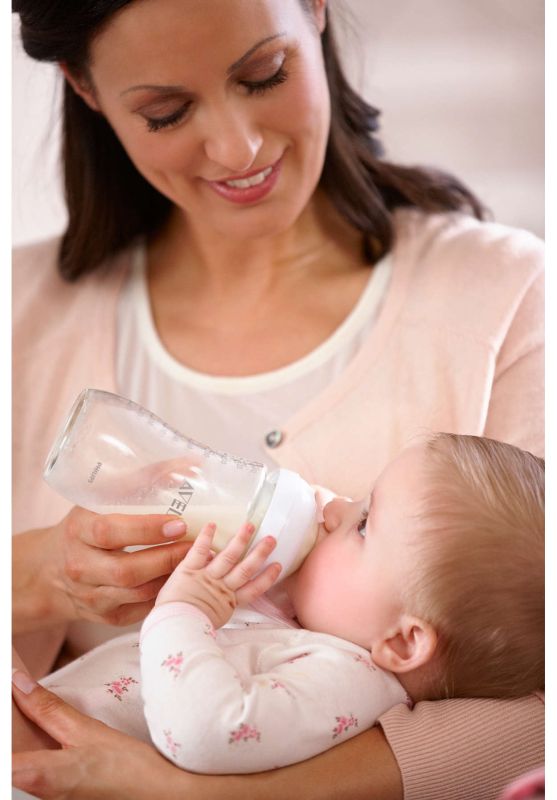 Скляна пляшечка для годування Philips Avent Natural, 240 мл (SCF673/17)